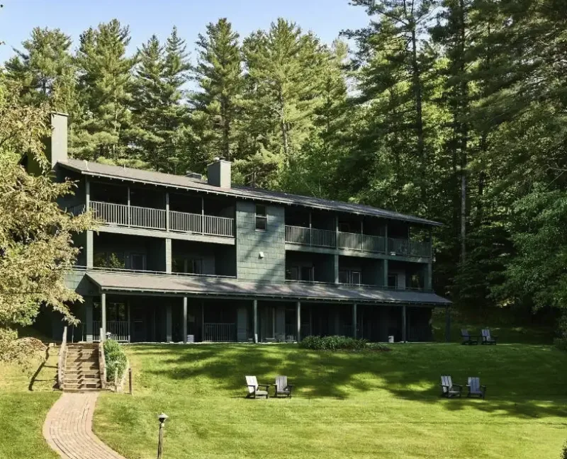 BlueBird Cady Hill Lodge